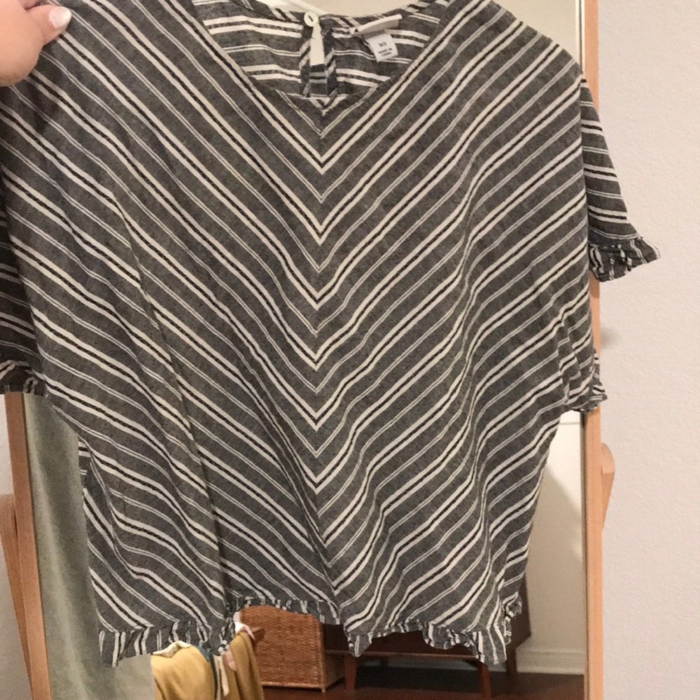 A New Day chevron top